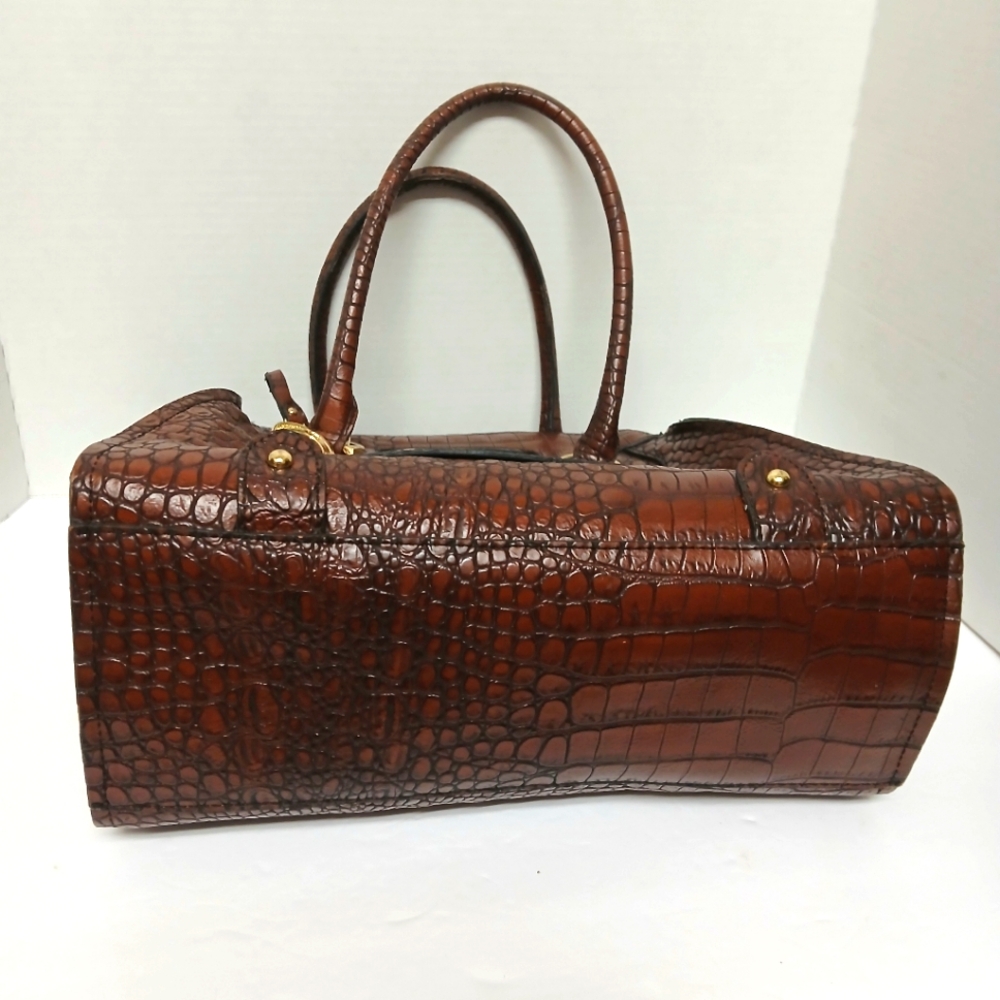 London Fog Elegant Brown Crocodile-Embossed Women's Bag - Picture 4 of 9